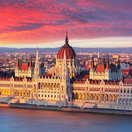 2Budapest Eye-Freegym And Sauna Luxury Home Exteriér fotografie